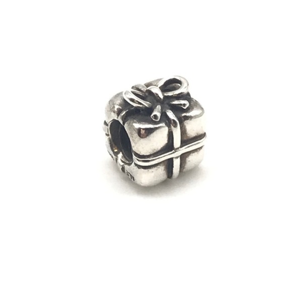 Pandora Retired 925 Sterling Silver Present Holiday Gift Box Bow Bead Charm - Picture 2 of 4